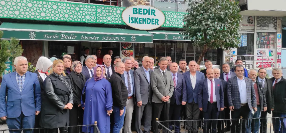 ESENLER KAYMAKAMI ÖZÇAKICI, ESDEF’İN YEMEĞİNDE  