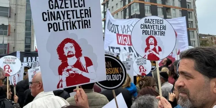 Gazeteci Hakan Tosun son yolculuğuna uğurlandı