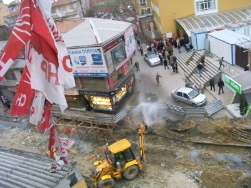 ESENLER DÖRTYOL MEYDANINDA İŞ KAZASI