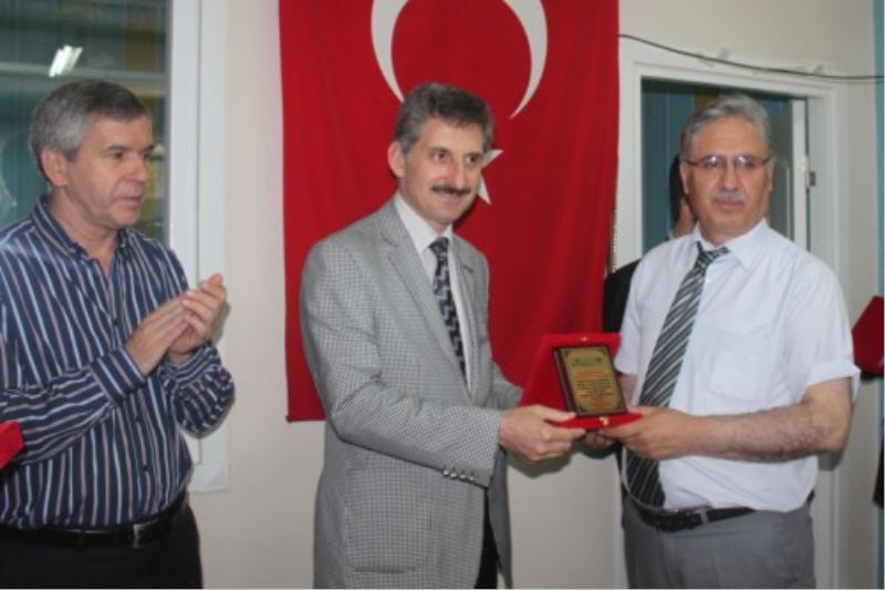 Görme Engellilerden Plaket