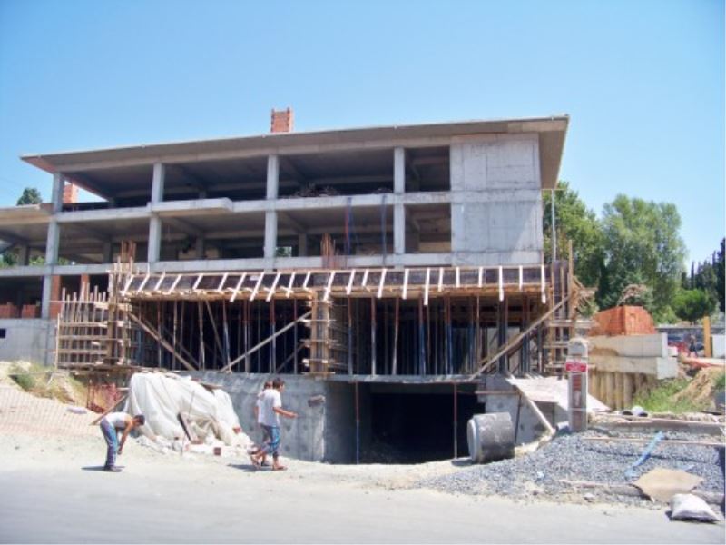 Yarı Yıl Tatiline de Yetişmez!