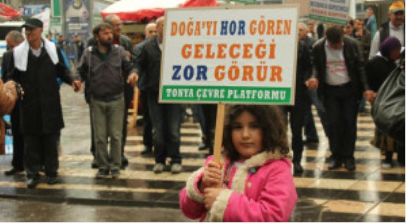 Tonya Kaymakamı çimentocu şirket için seferberlikte: Okullara çimento anketi