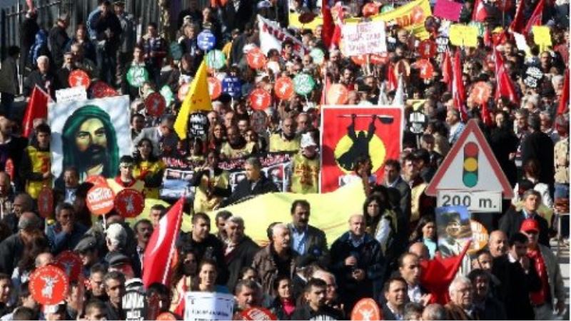 Aleviler miting ve ‘okul boykotu