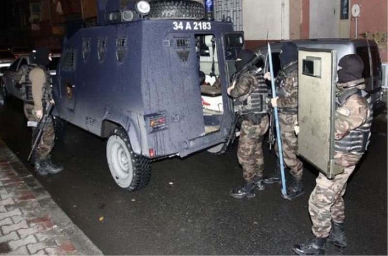 Beş Bin polisle eş zamanlı uygulama