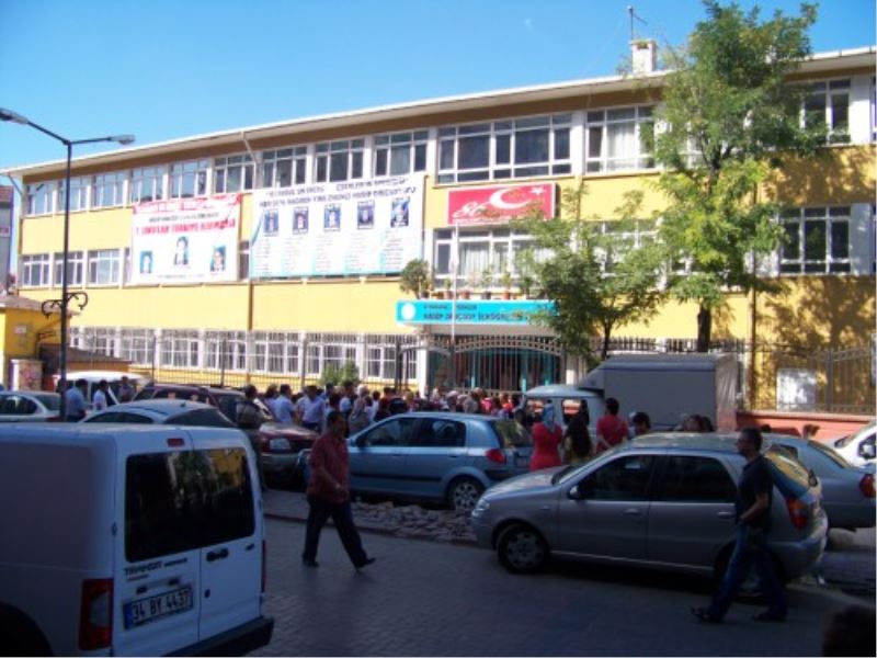 İsyanda Yok Yürüyüşte Yok