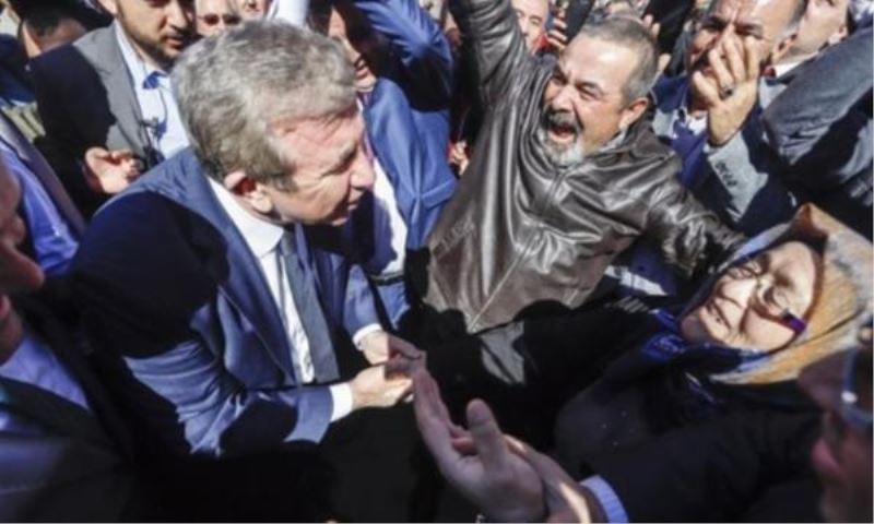 Yavaş, Bala mitingi sonrası yurttaşlarla bir araya geldi