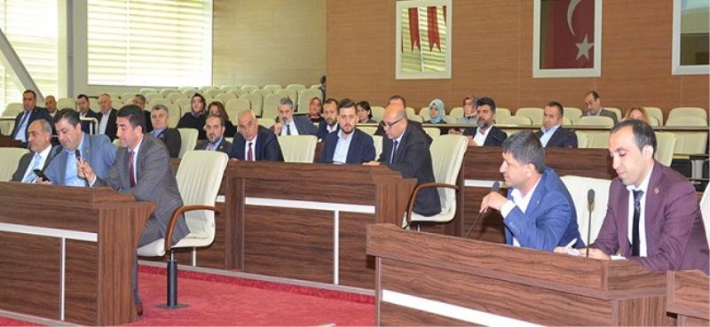 Sultangazi Meclisinde YSK Tartışması