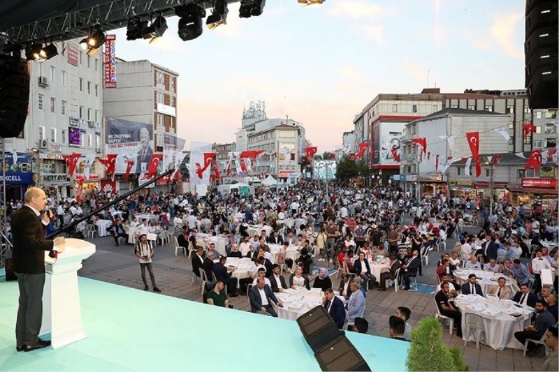 Esenlik Kentinde İftar Sofrasında Yer Kapma Kavgası 