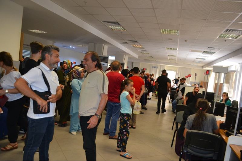 Esenler Nüfus Müdürlüğünde İzdiham Bitsin Artık