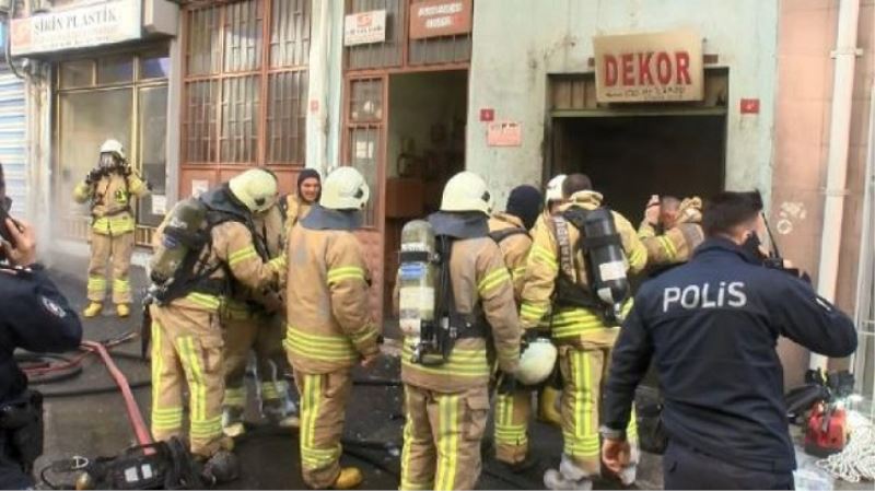 İmamoğlu duyurdu: Yangında yaralanan itfaiye personeli şehit oldu 